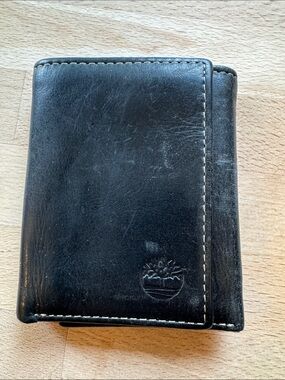 Timberland mens slim trifold wallet black leather cream stitching